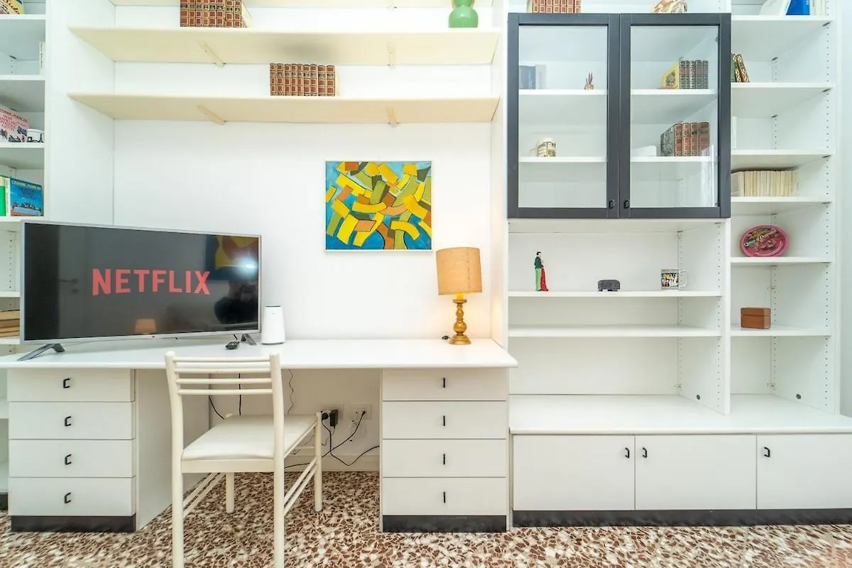 Bright Apartment In Milán