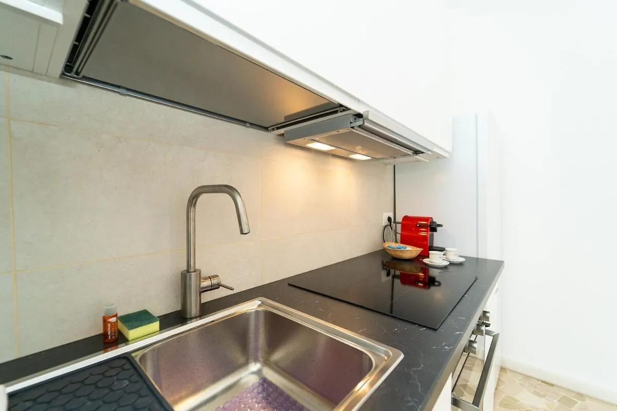 Bright Apartment In Milán